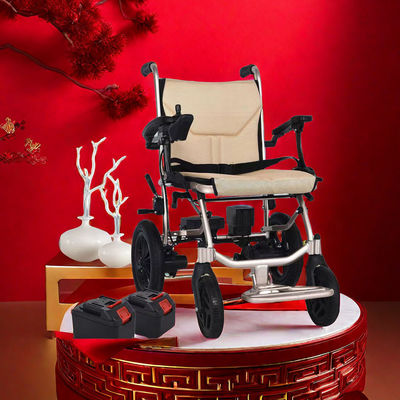 Открытие и закрытие подложки рук в стиле спортивных автомобилей Электрический инвалидный кресло с складной производительностью